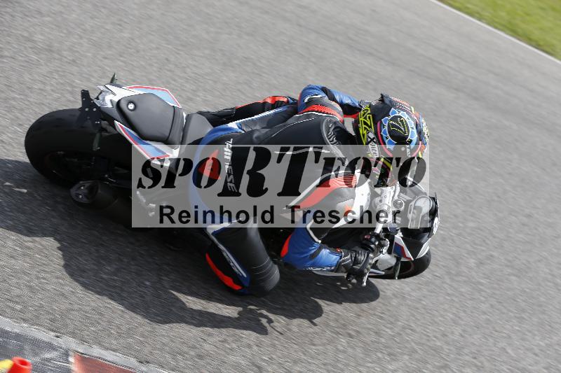 /Archiv-2024/29 12.06.2024 MOTO.CH Track Day ADR/Gruppe rot/25